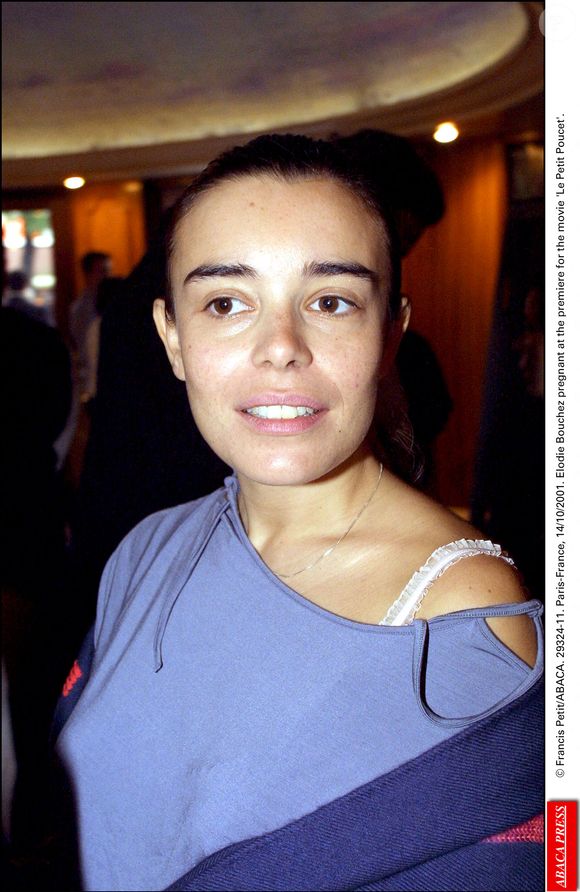 Elodie Bouchez enceinte à la première du film 'Le Petit Poucet'. © Francis Petit/ABACA. 29324-11. Paris-France, 14/10/2001.