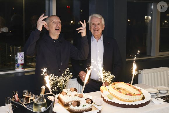 Exclusif - Gad Elmaleh célèbre les cinquante ans de carrière de Gilbert Coullier sur la scène du Zenith de Rouen à la fin de son spectacle "Lui même" 
Le 28 mars 2025. © Jack Tribeca / Bestimage