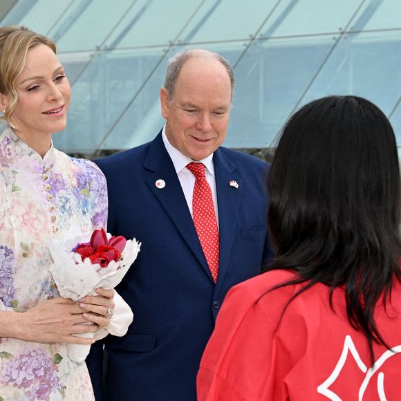 Le Prince Albert II de Monaco, la princesse Charlene de Monaco et la princesse Akiko de Mikasa du Japon, ont célébré les 20 ans de relations diplomatiques entre le Japon et Monaco, sur le parvis du Grimaldi Forum, près du jardin japonais. © Bruno Bebert/Bestimage