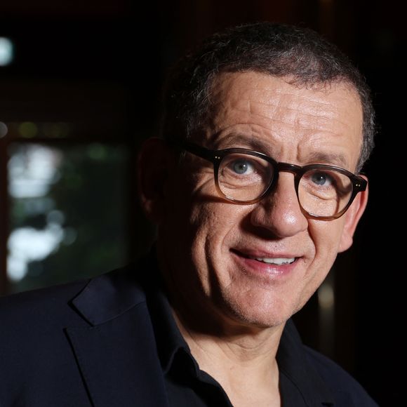 Dany Boon lors de la présentation de son film "Regarde" au Festival du Cinéma Francais et de la gastronomie d'Aix-les-Bains, France, le 3 juin 2025.

© Denis Guignebourg/Bestimage