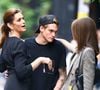 Son fils aîné, Presley Gerber, est décédé à l'âge de 27 ans des suites de ses addictions.

Exclusif - Cindy Crawford se balade avec ses enfants Kaia Gerber et Presley Walker Gerber dans les rues de New York, le 5 juin 2019.

© Bestimage