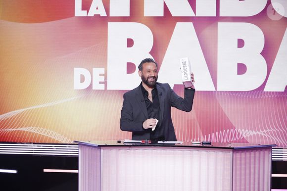 Exclusif - Cyril Hanouna, sur le plateau de l’émission « TPMP » présentée par C.Hanouna et diffusée en direct sur Youtube et sur toutes les box exceptée Bouygues (SFR, FREE, MyCanal etc), Paris, France, le 03 mars 2025. © Jack Tribeca / Bestimage