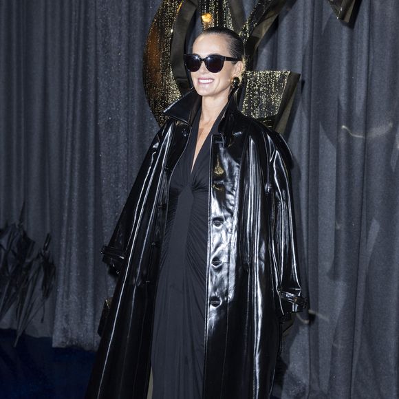 Laeticia Hallyday au photocall du défilé Saint Laurent, Collection Prêt-à-porter Printemps / Eté 2025 dans le cadre de la Fashion Week de Paris le 24 septembre 2024.

© Olivier Borde / Bestimage
