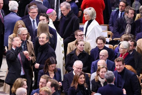 Xavier Niel, Carole Bouquet, John Elkann, Michèle Alliot-Marie - Cérémonie de réouverture de la cathédrale Notre-Dame de Paris, le 7 décembre 2024. Joyau de l’art gothique, lieu de culte et de culture, symbole universel de la France et de son histoire, la cathédrale de Notre-Dame de Paris rouvre ses portes les 7 et 8 décembre, cinq ans après le terrible incendie qui l’avait ravagée le 15 avril 2019. 
© Dominique Jacovides / Bestimage