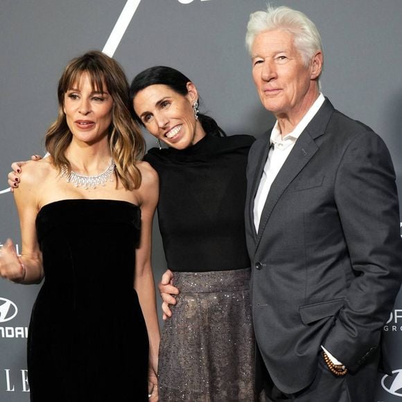 Richard Gere et Alejandra Silva au photocall pour les prix Elle x Future et Elle Eco à Madrid le mercredi 26 novembre 2025.

Cordon / Bestimage