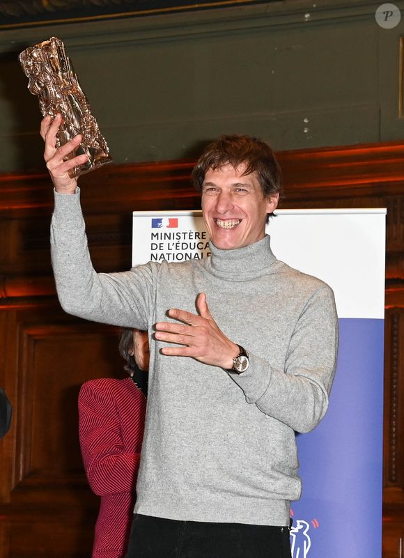 Cédric Jimenez - Cérémonie de remise du César des Lycéens à la Sorbonne de Paris le 7 mars 2022. Le quatrième César des Lycéens a été décerné au film Bac Nord, réalisé par C. Jimenez et produit par H. Sélignac - Cérémonie de remise du César des Lycéens au Grand Amphithéâtre de la Sorbonne à Paris le 7 mars 2022. Le quatrième César des Lycéens a été décerné au film Bac Nord, réalisé par C. Jimenez et produit par H. Sélignac. © Coadic Guirec/Bestimage