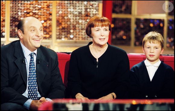 François Simon : Son métier c'est aussi ne pas hésiter à déboulonner certaines de ses idoles culinaires.

Bernard Loiseau et sa femme dans Vivement Dimanche en 2000 VALENTE SEBASTIEN / BESTIMAGE