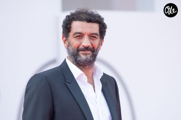 Ramzy Bedia lors de la première du film « D'Argent Et De Sang » dans le cadre du 80e Festival du film de Venise (Mostra), à Venise, en Italie, le 31 août 2023. Photo : Aurore Marechal/ABACAPRESS.COM