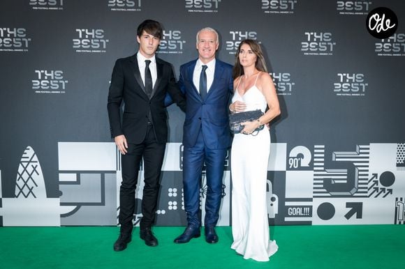 Didier Deschamps, sa femme Claude et leur fils Dylan - Les célébrités arrivent à la cérémonie des Trophées Fifa 2018 au Royal Festival Hall à Londres, Royaume Uni, le 25 septembre 2018. © Cyril Moreau/Bestimagee