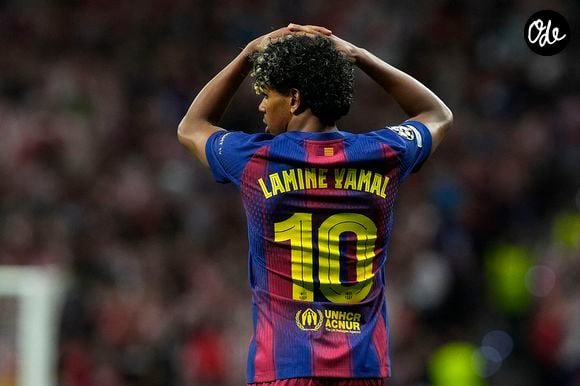 Lamine Yamal, du FC Barcelone, abattu lors du match retour des quarts de finale de la Ligue des champions 2025/2026. 14 avril 2026. (ALTERPHOTOS/Acero)