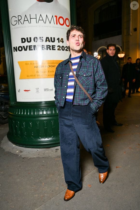 Xavier Dolan aux arrivées à l’after Miu Miu Collection Femme Prêt-à-Porter Printemps/Eté 2026 lors de la Fashion Week de Paris (PFW), au restaurant Gigi, à Paris, France, le 6 octobre 2025. © Pierre Perusseau/Bestimage