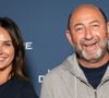 L'acteur français Kad Merad et son épouse, l'actrice française Julia Vignali, assistent à la séance photo de la première parisienne du film « Les Héros du Louvre » au cinéma L'Arlequin, le 1er septembre 2026 à Paris, en France. Photo : Alexis Jumeau/ABACAPRESS.COM