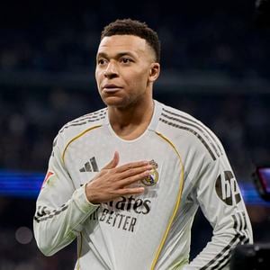 1 février 2026, Madrid, Madrid, Espagne : Kylian Mbappé du Real Madrid CF célèbre après avoir marqué un but pendant le match de football de la Liga entre le Real Madrid CF et le Rayo Vallecano au stade Santiago Bernabeu à Madrid, Espagne, le 1er février 2026 (Image de crédit : © Ruben Albarran/ZUMA Press Wire / Bestimage)