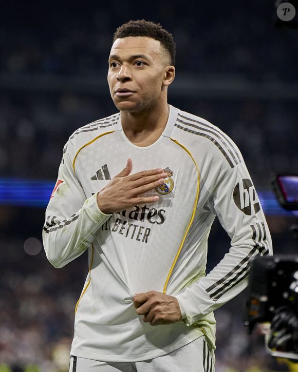 1 février 2026, Madrid, Madrid, Espagne : Kylian Mbappé du Real Madrid CF célèbre après avoir marqué un but pendant le match de football de la Liga entre le Real Madrid CF et le Rayo Vallecano au stade Santiago Bernabeu à Madrid, Espagne, le 1er février 2026 (Image de crédit : © Ruben Albarran/ZUMA Press Wire / Bestimage)