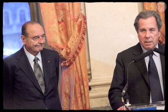 Jacques Chirac et Jean-Louis Debré lors de la publication des archives du Conseil constitutionnel pour la période 1959-1983.
Crédit : ALAIN GUIZARD / BESTIMAGE