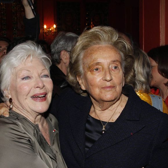 Selon Line Renaud, elle appréciait particulièrement le calme, les roses et le chant des oiseaux.

Line Renaud et Bernadette Chirac lors de la répétition générale de la pièce Harold et Maude au Théâtre Antoine à Paris, le 5 mars 2012.