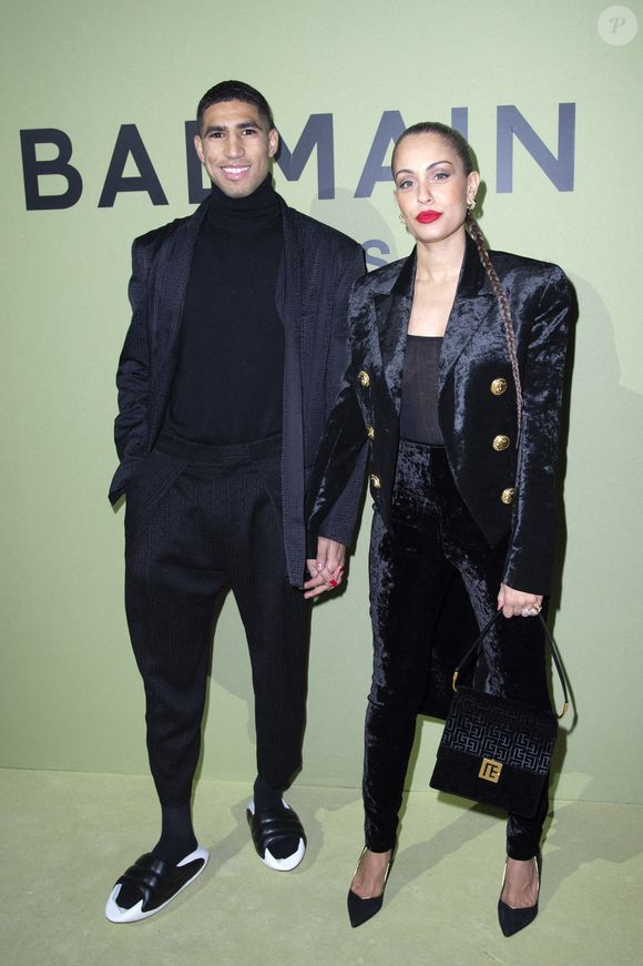 Hiba Abouk a demandé le divorce après une plainte pour viol déposée contre Achraf Hakimi

Achraf Hakimi et Hiba Abouk assistent au défilé Balmain Womenswear Automne/Hiver 2022/2023 dans le cadre de la Fashion Week de Paris aux Carreaux du Temple à Paris, France, le 02 mars 2022. Photo par Aurore Marechal/ABACAPRESS.COM