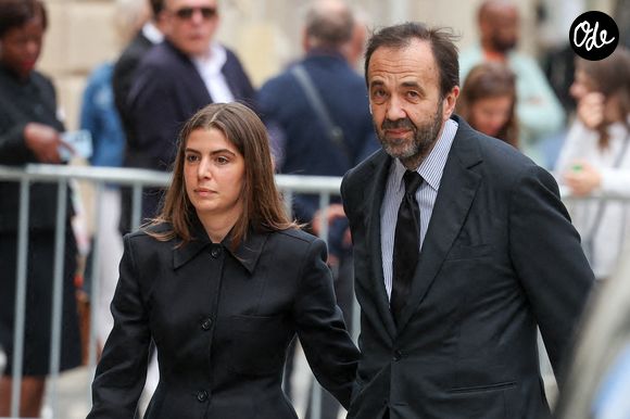 Frédéric Salat-Baroux et sa fille Esther aux funérailles de B. Chirac à la basilique Sainte-Clotilde à Paris (7e) le 12 juin 2026. L’ancienne première dame de France est décédée le 5 juin 2026 à l’âge de 93 ans. 
© Jacovides / Liewig / Bestimage