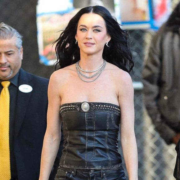 Katy Perry sur le plateau de l'émission "Jimmy Kimmel Live!" à Los Angeles, le 30 janvier 2025 © Backgrid UK/ Bestimage