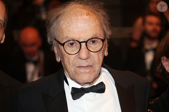 Jean-Louis Trintignant - Montée des marches du film "Happy End" lors du 70ème Festival International du Film de Cannes. Le 22 mai 2017.
© Borde-Jacovides-Moreau / Bestimage