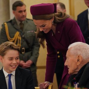 Kate Middleton et le Prince George lors de la célébration du 80ème anniversaire de la fin de la Seconde Guerre mondiale, à Londres, le 5 mai 2025.

Photo : Alpha Agency / Bestimage