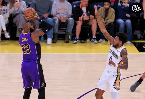 Même les équipes les moins valorisées du championnat se négocient désormais autour de 3,5 milliards de dollars. 

4 avril 2025, Los Angeles, Californie, États-Unis : LeBron James, n°23 des Los Angeles Lakers, lors de leur match de saison régulière NBA face aux New Orleans Pelicans, vendredi 4 avril 2025, à la Crypto.com Arena de Los Angeles, en Californie. Les Lakers se sont imposés face aux Pelicans sur le score de 124 à 108. © Javier Rojas/PI via ZUMA Press Wire/Bestimage