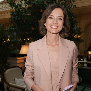 Les deux femmes ont partagé un moment complice, suscitant l’enthousiasme des internautes sur les réseaux sociaux.
Isabelle Ithurburu - Soirée de Gala caritative des Invincibles au profit de la recherche contre la maladie de Charcot à l’InterContinental Paris Le Grand le 9 avril 2026. © Coadic Guirec/Bestimage