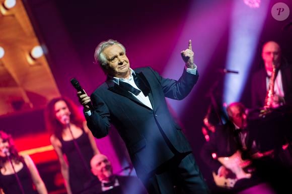 Exclusif - Michel Sardou - Ultime concert de Michel Sardou pour la dernière date de son spectacle "La dernière danse" à la Seine Musicale à Boulogne-Billancourt le 12 avril 2018. Le chanteur a rassemblé plus de 400 000 spectateurs pour une tournée de 82 concerts.  © Pierre Perusseau/Bestimage