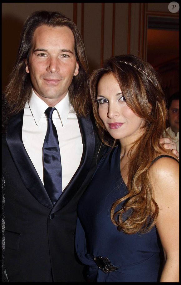 Raphaël né en 1990 d'une précédente relation ainsi que Mateo et Maya Lecat, nés en 2003 et 2004 de sa relation avec Mathieu Lecat.

Hélène Segata et Mathieu Lecat - Récital à quatre mains donné par Helène Merier et Brigitte Engerer au profit de la Fondation Recherche Cardio-Vasculaire à l'hôtel Marcel Dassault
Bestimage