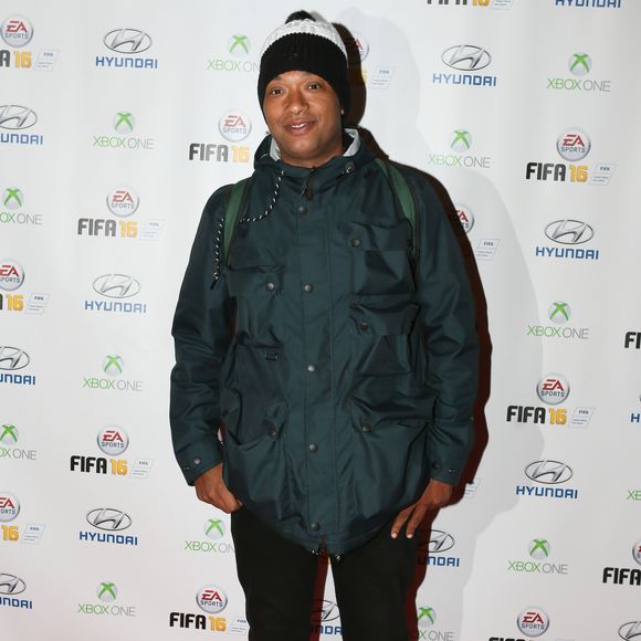 A l'époque, il sort son premier album studio, appelé Première consultation.

Doc Gynéco (Bruno Beausir) - Soirée de lancement du jeu vidéo "FIFA 2016" au Faust à Paris, le 21 septembre 2015.