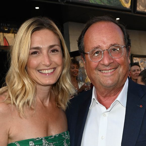 Visiblement chez eux... Le véritable cordon bleu, c'est bel et bien lui !

Julie Gayet et son mari François Hollande lors du 15ème festival du film francophone de Angoulême (jour 4) au cinéma CGR à Angoulême, France, le 26 août 2022. © Coadic Guirec/Bestimage