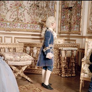 Kirsten Dunst sur le tournage de "Marie-Antoinette". Agence/BestImage