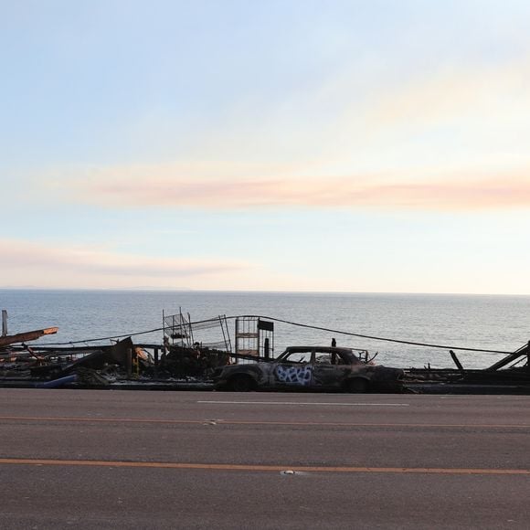 - Vues générales de la Pacific Coast Highway et de ce qui reste du restaurant Moonshadows après les incendies dans la région de Los Angeles



Pictured: Malibu PCH