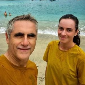 Originaire de Bergerac, elle s’était distinguée par son élégance et son naturel, ce qui lui avait permis de participer à l’élection de Miss Aquitaine. 

Laurent Jalabert et Marion sur Instagram