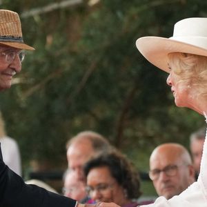 Le roi Charles III, en présence de sa femme la reine Camilla, a rendu hommage le 15 août 2025 aux soldats ayant servi en Asie et dans le Pacifique pendant la Seconde Guerre mondiale, rappelant le coût des conflits, pour le 80e anniversaire de la victoire des forces alliées sur le Japon.
©PA Wire/ABACAPRESS.COM