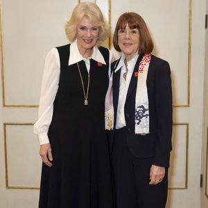 La reine Camilla (à gauche) reçoit Madame Gisèle Pelicot (au centre) et Jean-Loup Agopian (à droite) lors d'une audience à Clarence House à Londres. Date de la photo : lundi 23 février 2026.
Aaron Chown/PA Wire : Aaron Chown/PA Wire