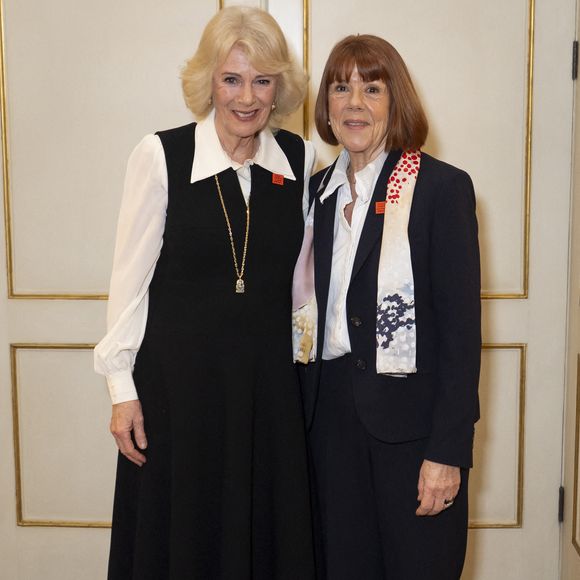 La reine Camilla (à gauche) reçoit Madame Gisèle Pelicot (au centre) et Jean-Loup Agopian (à droite) lors d'une audience à Clarence House à Londres. Date de la photo : lundi 23 février 2026.
Aaron Chown/PA Wire : Aaron Chown/PA Wire