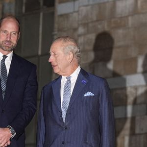 Le roi Charles III et son fils, le prince de Galles, arrivent à l'événement Countdown to Cop30, organisé conjointement par le Natural History Museum et le gouvernement britannique au London Museum, réunissant les acteurs de la lutte contre le changement climatique et la perte de la nature avant le sommet de la Cop30 à Belem, au Brésil, en novembre, à Londres, au Royaume-Uni, le 9 octobre 2025. Photo par Aaron Chown/PA Wire/ABACAPRESS.COM