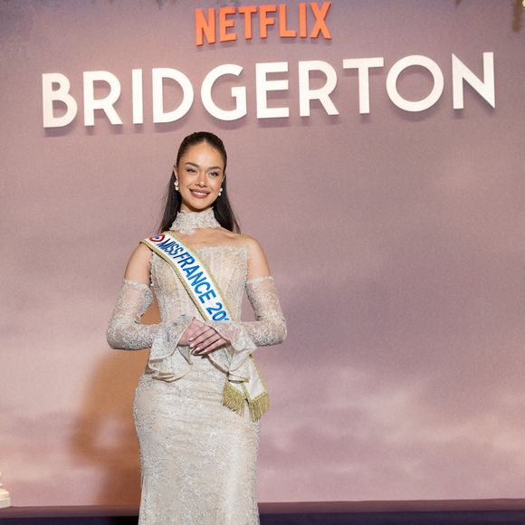 Hinaupoko Devèze était présente sur le plateau de TV5Monde le dimanche 15 février 2026

Hinaupoko Devèze (Miss France 2026) - Photocall de l'avant-première mondiale parisienne de la saison 4 Netflix de "Bridgerton" au Palais Brongniart à Paris, France, le 14 janvier 2026. © Cyril Moreau/Bestimage