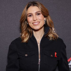 "Les synchronicités, c'est fou. Mais moi, je crois en cette bonne étoile et je trouve que ça donne de l'espoir"

Laury Thilleman - Soirée de lancement de Sidaction 2026 au Lido à Paris le 16 mars 2026. © Denis Guignebourg/Bestimage