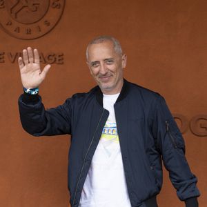 Gad Elmaleh au village lors des Internationaux de France de Tennis de Roland Garros 2025, à Paris, France, le 8 juin 2025. © Cyril Moreau/Bestimage