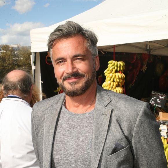 Le concept est le suivant : 12 candidats s'affrontent à travers des épreuves pour un cagnotte de 100 000 euros.

Exclusif - Olivier Minne - Inauguration du Village de la Gastronomie à Paris le 21 septembre 2018
© JLPPA / Bestimage