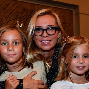 "La naissance de mes filles a tout changé. J’ai fini par me caler sur leur rythme. Même si je veille tard, je me réveille tôt" déclare le chanteur

Exclusive - Laure Barbelivien et leurs filles. Didier Barbelivien en concert a l Olympia de Paris, France le 14 Septembre 2019. Photo by Julien Zannoni/APS-Medias/Abaca