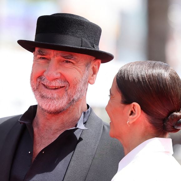 Eric Cantona et sa femme Rachida Brakni - Montée des marches du film " Soudain " lors du 79ème Festival International du Film de Cannes, le 15 mai 2026. © Jacovides-Moreau / Bestimage