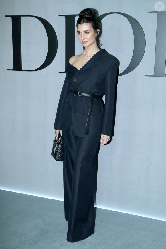 Tuba Büyüküstün - Célébrités au Défilé de Mode Dior, Prêt-à-porter Automne / Hiver 2025-2026 dans le cadre de la Fashion Week de Paris, France, le 04 Mars 2025. 

© Bertrand Rindoff / Bestimage