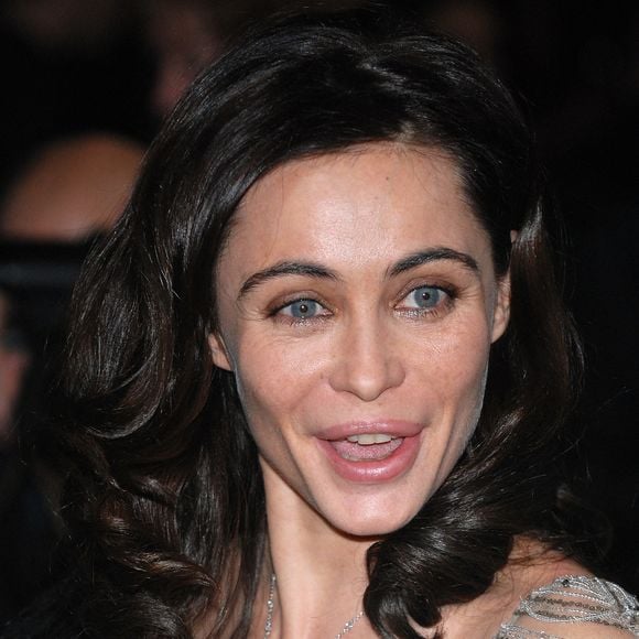 L'actrice française Emmanuelle Beart arrive à la 20e cérémonie annuelle des European Film Awards qui se tient à l'Arena à Berlin, Allemagne, le 1er décembre 2007. Photo de Nicolas Khayat/ABACAPRESS.COM