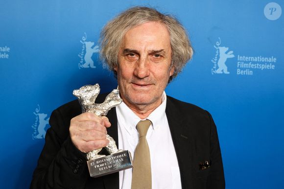 Philippe Garrel reçoit l'Ours d'argent du meilleur réalisateur pour le film "Le grand chariot". Berlin, Allemagne, 25 février 202. Joerg Carstensen/DPA/ABACAPRESS.COM