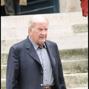 L'occasion pour nous de revenir sur ses amours qui n'ont pas été des moindres ! 

Archives - Pierre Mondy - Obsèques de Helena Bossis (comédienne et co-directrice du Théâtre Saint Antoine) à l’église Saint Roch à Paris @COADIC GUIREC / BESTIMAGE