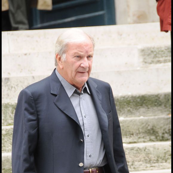 L'occasion pour nous de revenir sur ses amours qui n'ont pas été des moindres ! 

Archives - Pierre Mondy - Obsèques de Helena Bossis (comédienne et co-directrice du Théâtre Saint Antoine) à l’église Saint Roch à Paris @COADIC GUIREC / BESTIMAGE