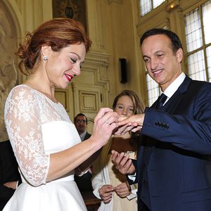 Exclusif - Emilie Dequenne et son époux Michel Ferracci - Mariage de Michel Ferracci et Emilie Dequenne à la mairie du 10ème arrondissement, le samedi 11 octobre 2014 à Paris.  © Roberto Battistini / Bestimage